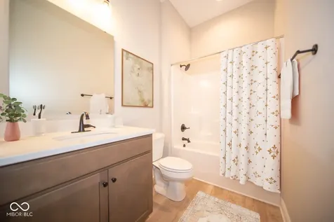 7936 Beaumont Green Place Indianapolis IN 46250