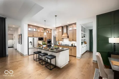 6071 Johnson Road Zionsville IN 46077