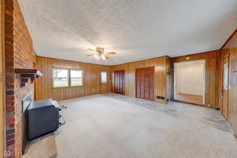 535 S 450 E Franklin IN 46131