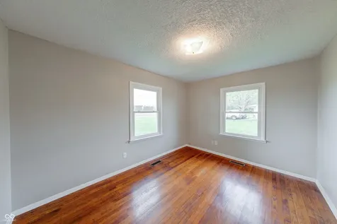 535 S 450 E Franklin IN 46131