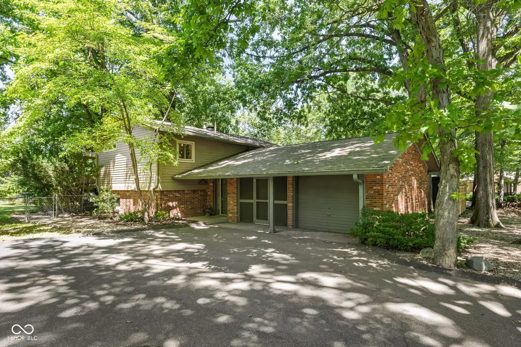 9102 Ripon Court Indianapolis IN 46268