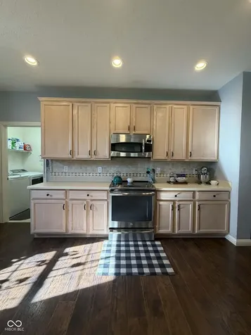 4677 W Harvest Way New Palestine IN 46163