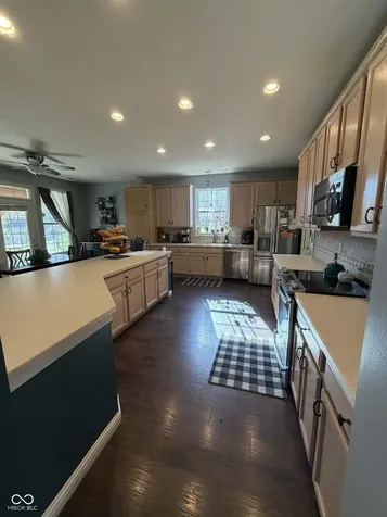 4677 W Harvest Way New Palestine IN 46163