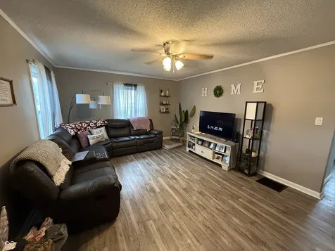 2300 W 8th Street Anderson IN 46016