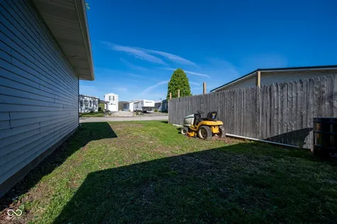 2036 Van Bibber Lake Estate Greencastle IN 46135