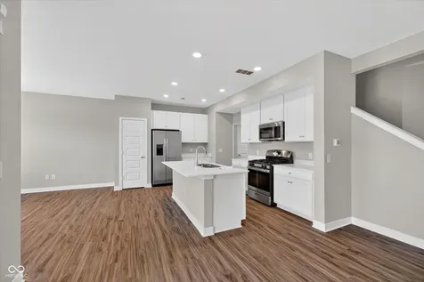 9587 Beckett Street Avon IN 46123