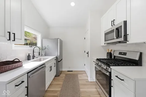 819 E 56th Street Indianapolis IN 46220