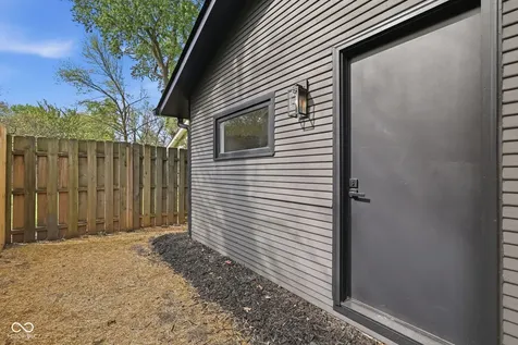 819 E 56th Street Indianapolis IN 46220