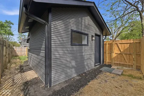 819 E 56th Street Indianapolis IN 46220
