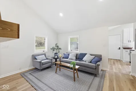 819 E 56th Street Indianapolis IN 46220