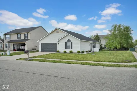 2330 Lakecrest Drive Columbus IN 47201