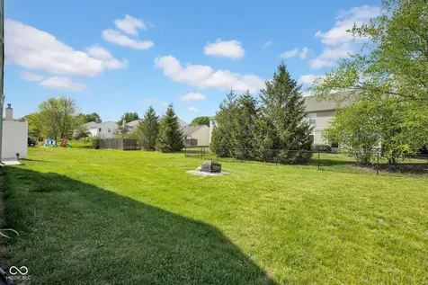 2330 Lakecrest Drive Columbus IN 47201