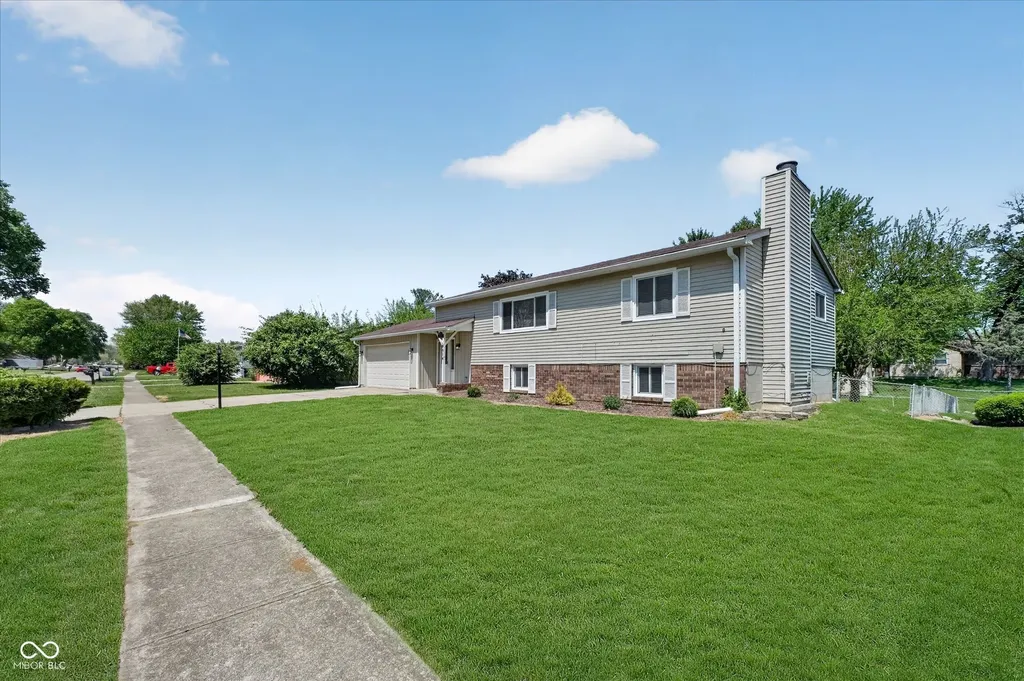 8614 Stonewall Drive Indianapolis IN 46231