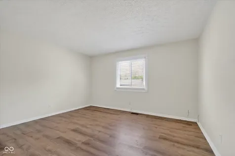 8614 Stonewall Drive Indianapolis IN 46231