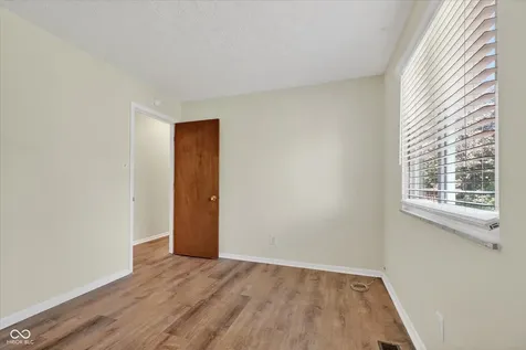 8614 Stonewall Drive Indianapolis IN 46231