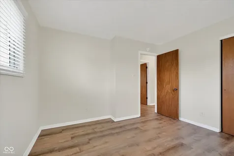 8614 Stonewall Drive Indianapolis IN 46231