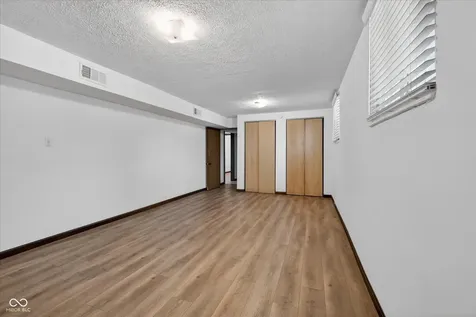8614 Stonewall Drive Indianapolis IN 46231