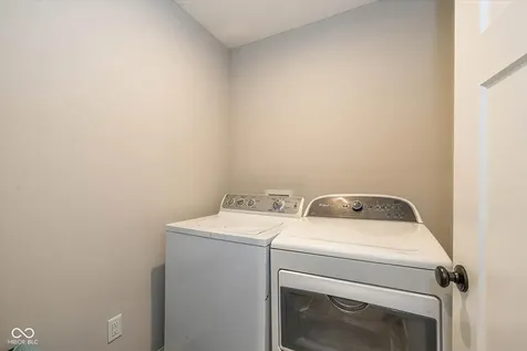 5509 Wood Spring Lane Mccordsville IN 46055