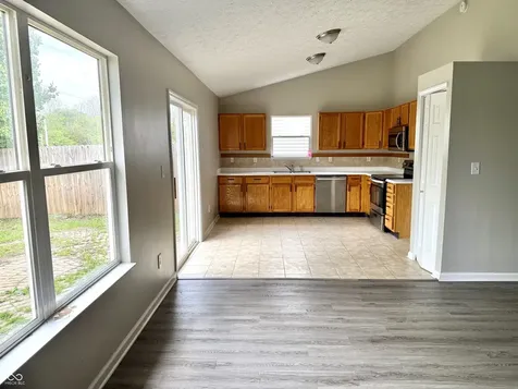 6027 Lakeside Manor Avenue Indianapolis IN 46254