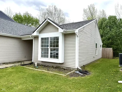 6027 Lakeside Manor Avenue Indianapolis IN 46254