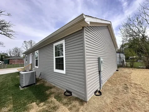 2219 E Fowler Street Anderson IN 46012