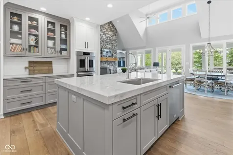 8 Shannon Road Zionsville IN 46077