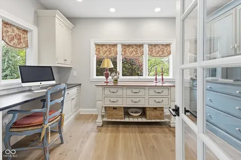 8 Shannon Road Zionsville IN 46077