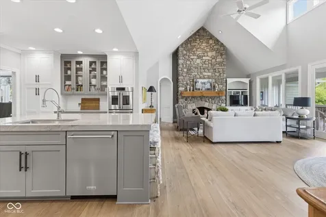 8 Shannon Road Zionsville IN 46077