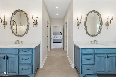 8 Shannon Road Zionsville IN 46077