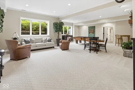 8 Shannon Road Zionsville IN 46077