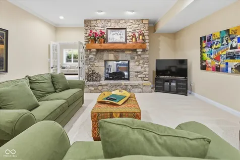 8 Shannon Road Zionsville IN 46077