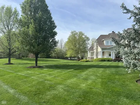 8 Shannon Road Zionsville IN 46077