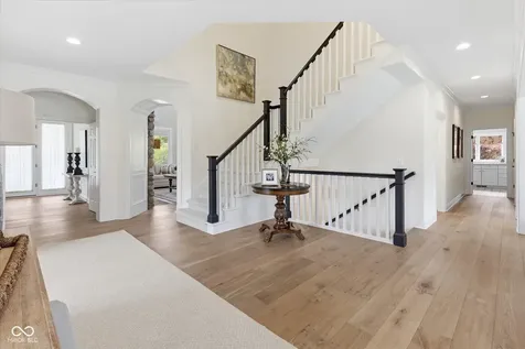 8 Shannon Road Zionsville IN 46077