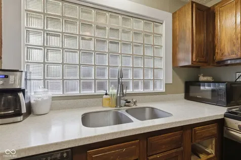 5153 Kingsley Drive Indianapolis IN 46205