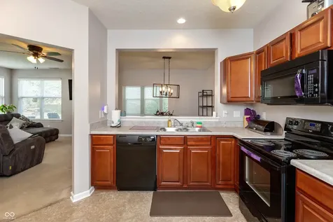 8346 Berrybush Lane Indianapolis IN 46234