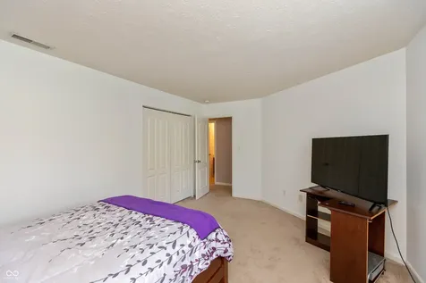 8346 Berrybush Lane Indianapolis IN 46234