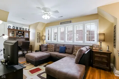 403 E Wabash Avenue Crawfordsville IN 47933