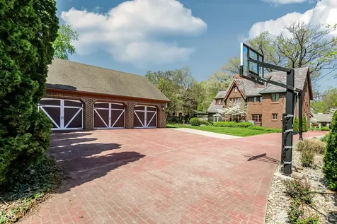 403 E Wabash Avenue Crawfordsville IN 47933