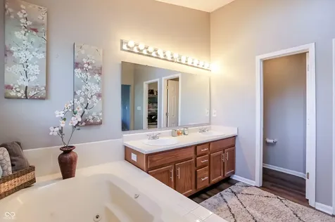 11260 Fonthill Drive Indianapolis IN 46236