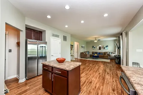 15142 Betton Place Fishers IN 46037