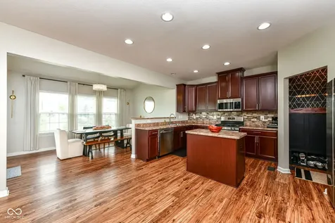 15142 Betton Place Fishers IN 46037