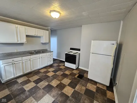 2020 Adams Street Indianapolis IN 46218