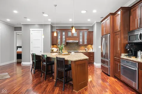 5202 Logan Lane Indianapolis IN 46250