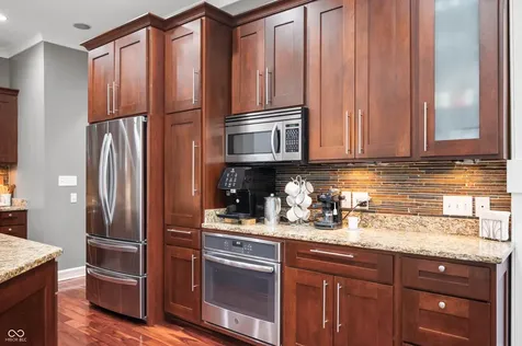 5202 Logan Lane Indianapolis IN 46250