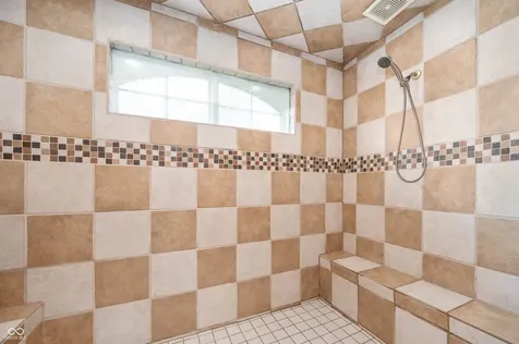 5202 Logan Lane Indianapolis IN 46250