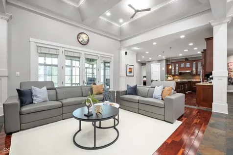 5202 Logan Lane Indianapolis IN 46250