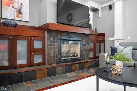 5202 Logan Lane Indianapolis IN 46250