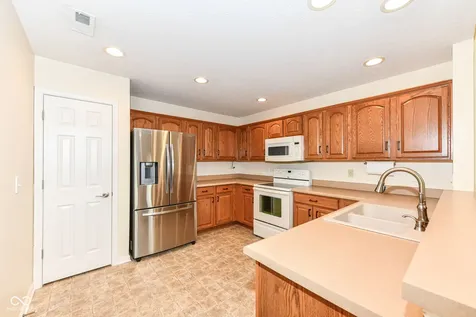 13549 Halite Lane Fishers IN 46038