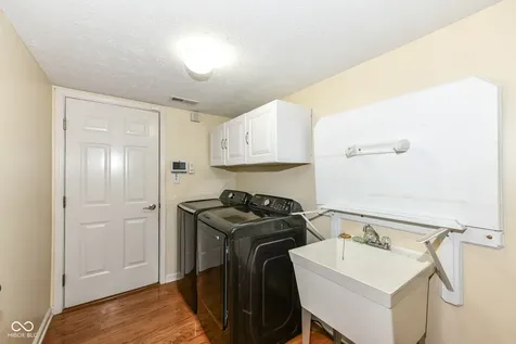 13549 Halite Lane Fishers IN 46038