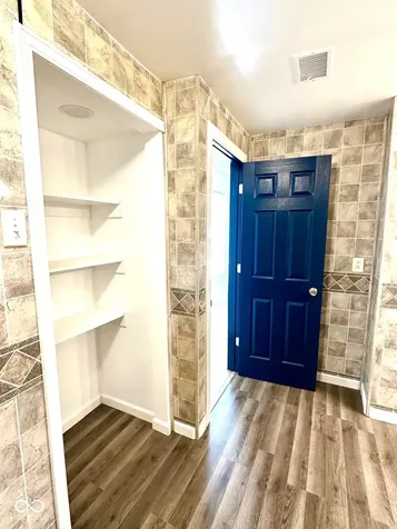5725 Greenfield Avenue Indianapolis IN 46219